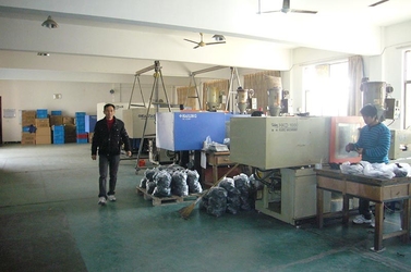 Ningbo Baoda Developing Co.,Ltd. fabrika üretim hattı